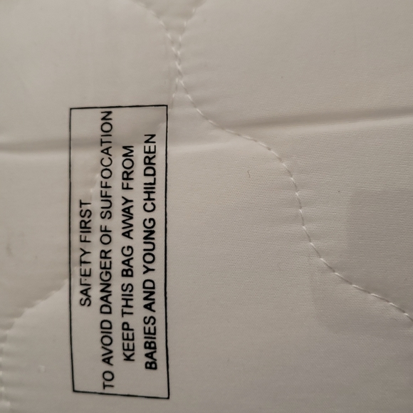 Bedding Mattress protector (California King) - Picture 6 of 8